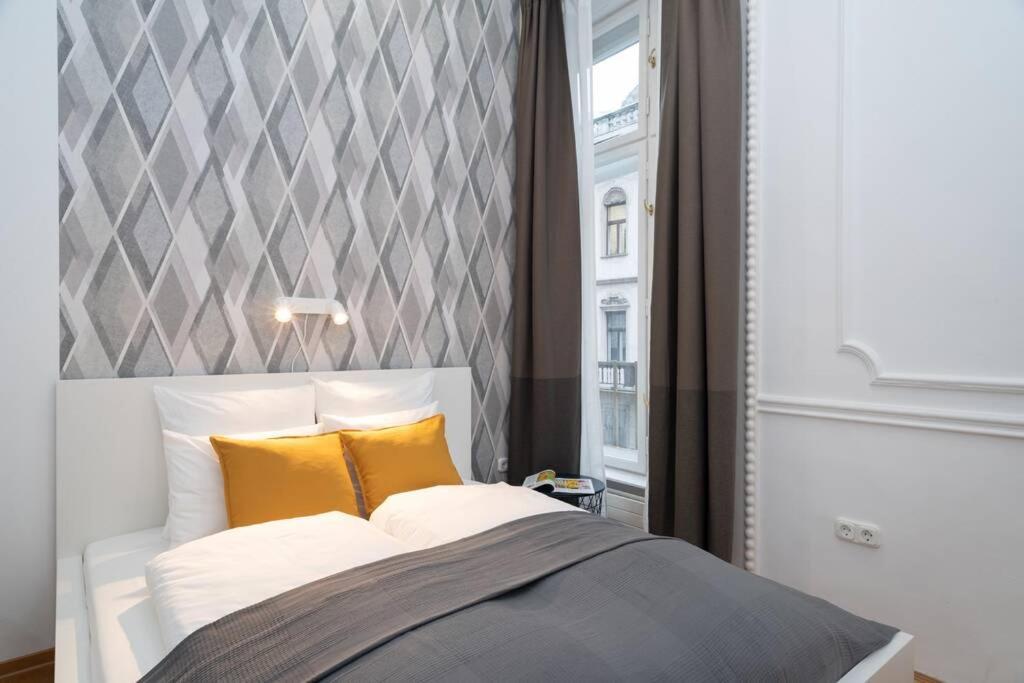Apartamento Located, 150 M2 5 Bedrooms Apt.,